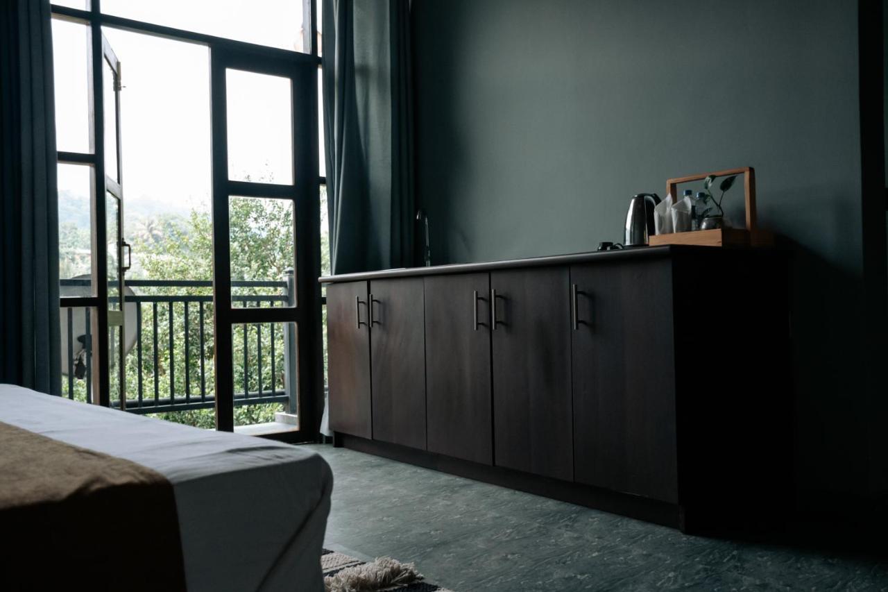 Amanzi Residence Канди Екстериор снимка