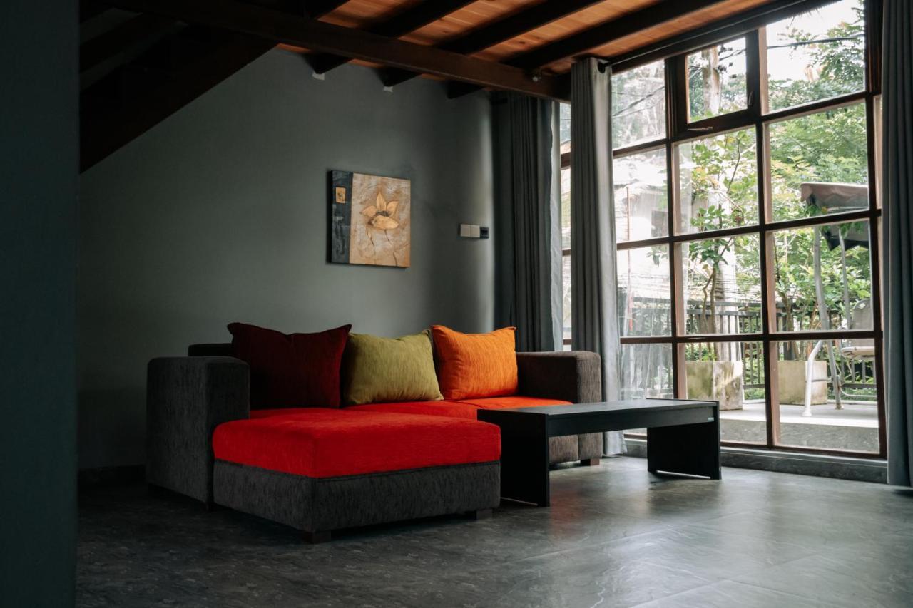 Amanzi Residence Канди Екстериор снимка